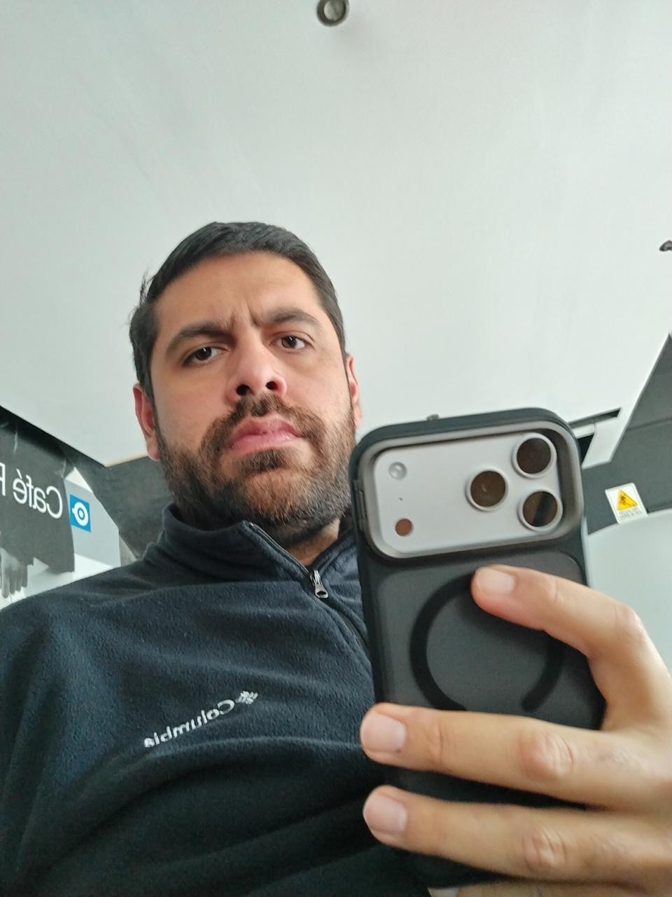 Entrega de equipo Iphone 17 Pro Max plata en Morelia, Michoacán el 16 de enero de 2026 con Experto Telcel.