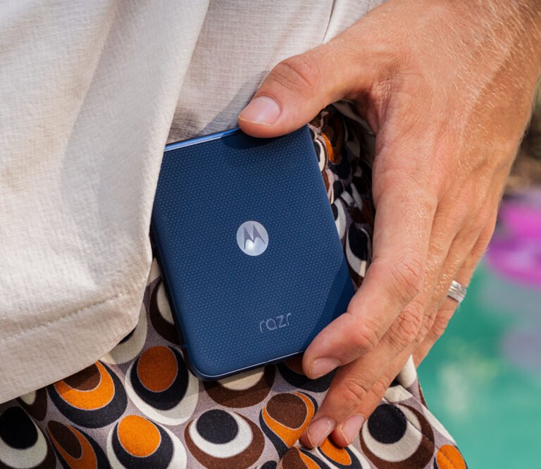 Motorola Razr Signature